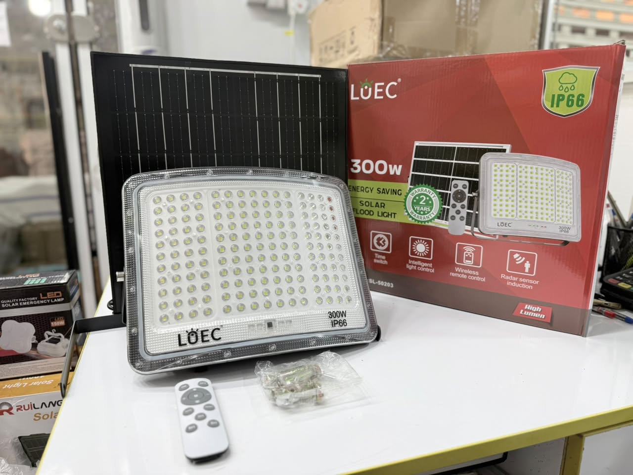 پروژکتور خورشیدی پنل جدا 4۰۰وات لوئیس مدل SL-50204(تکی خرید نفرمایید ارسال نداریم)