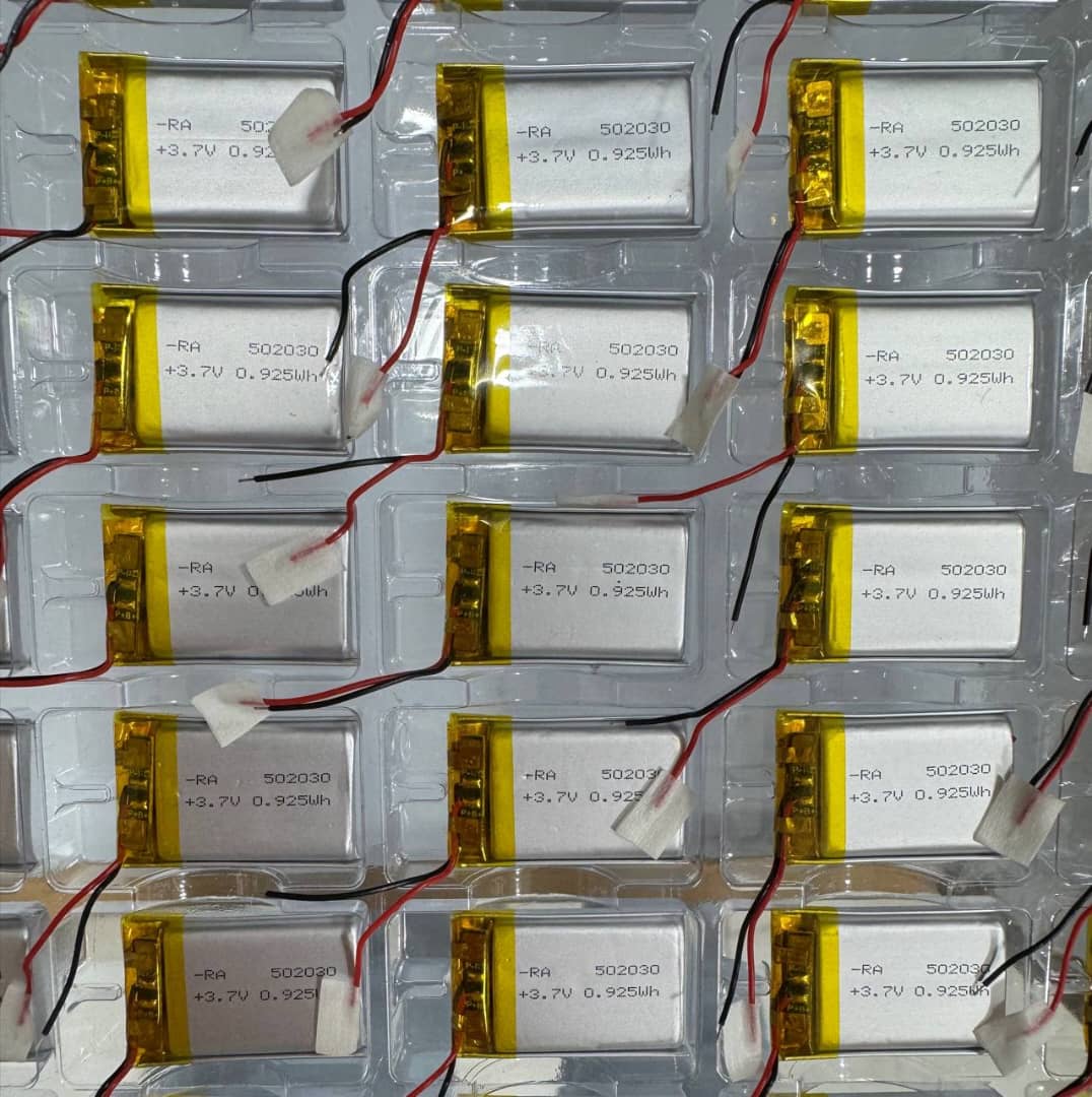 باتری لیتیوم پلیمر 3.7 ولت 925 میلی آمپر502030(تکی ارسال نداریم فروش ویژه همکار)